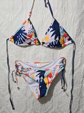 New Hawaiian Print Bikini Size S